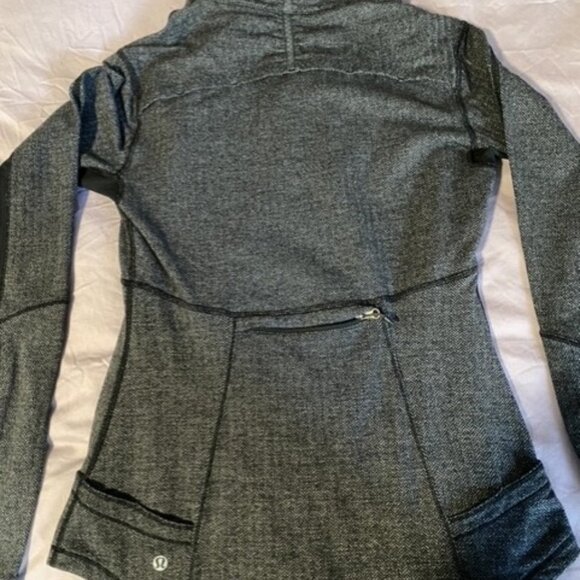 Lululemon Herringbone Base Runner 1/2 Zip Jacket size 8 - Picture 5 of 8